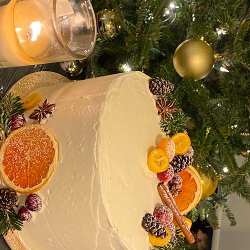 I ordered a cake with SugarSneg for New Year dinne