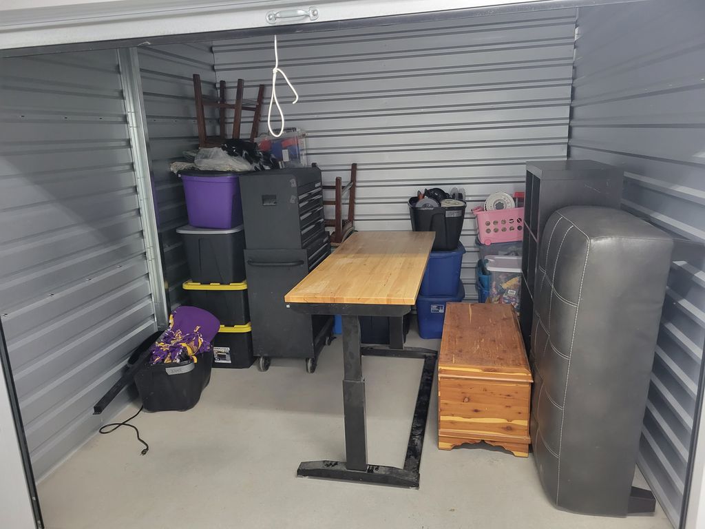 storage unloading