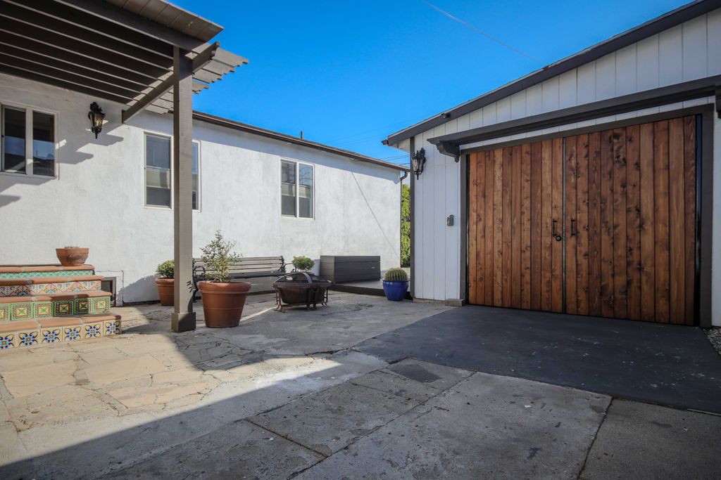 Our Los Angeles short/mid-term rental 