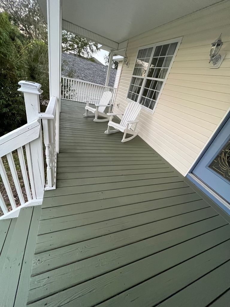 Deck Staining and Sealing