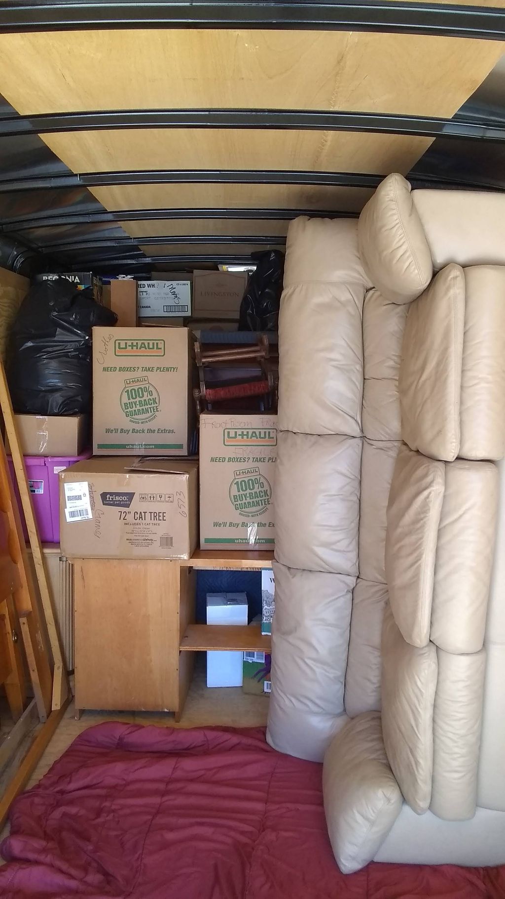 Tightly packing storage unit