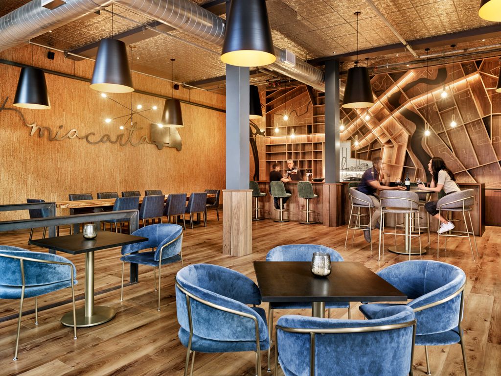 NAPA TASTING ROOM