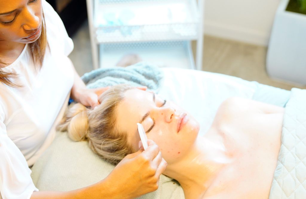 Holistic rejuvenation facials