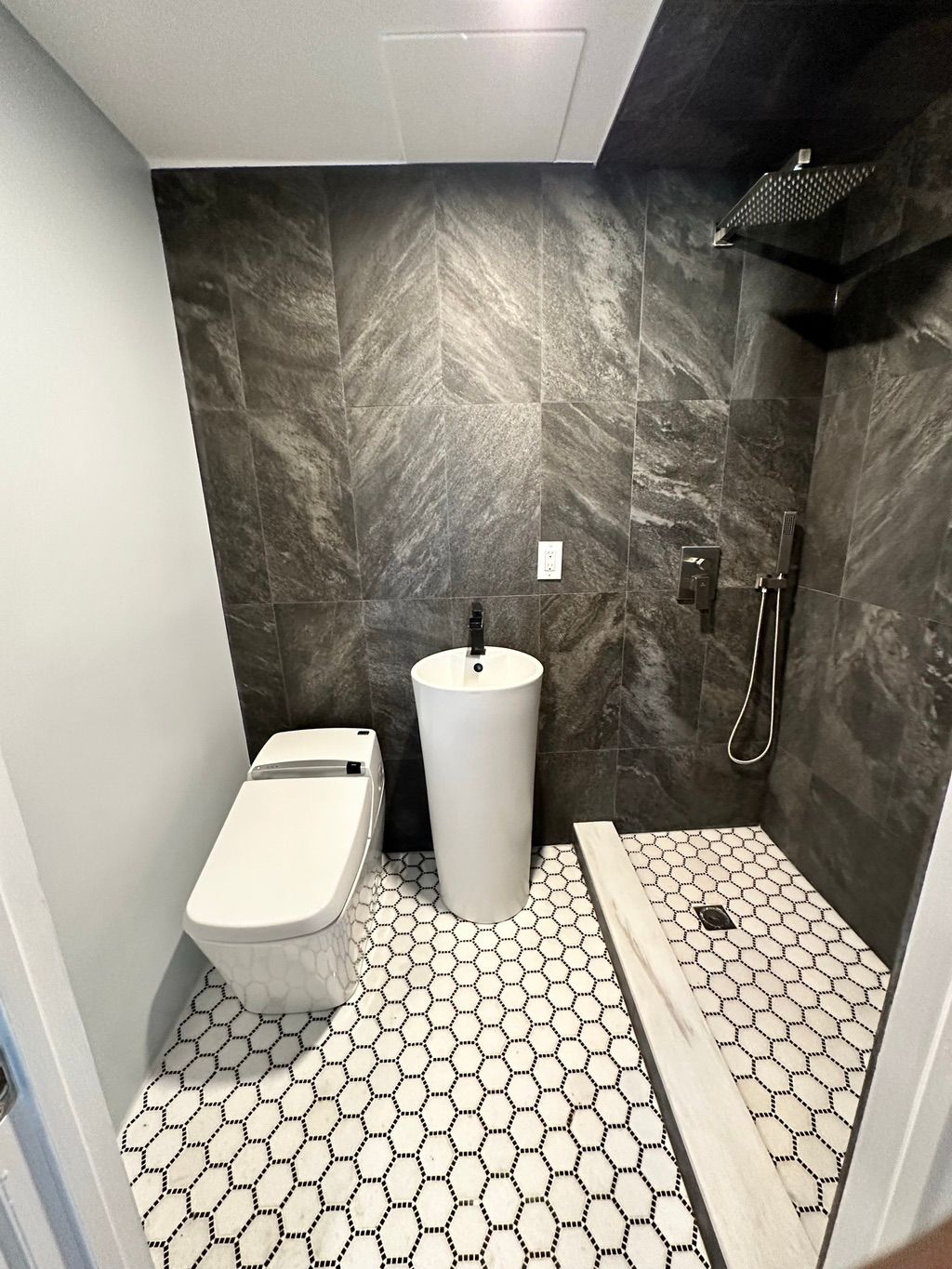 Modern bathroom remodel.