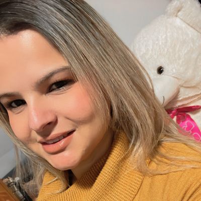 Avatar for Laura cleaning