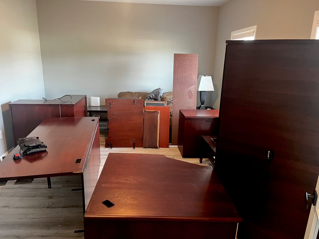 Executive Desk Assembly