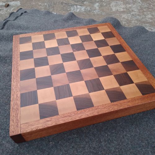 Chessboard, butcher block style, squares - black w