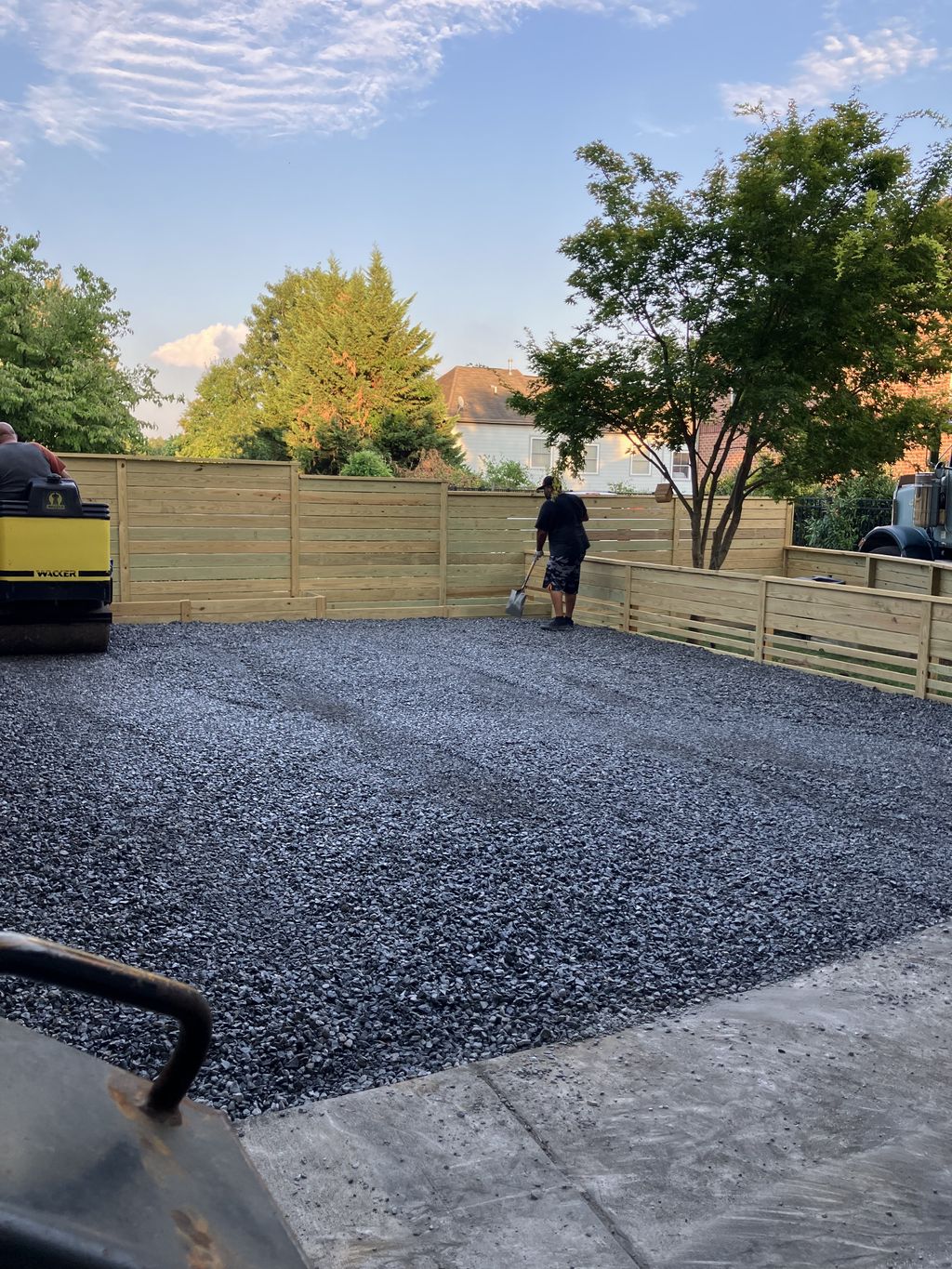 Decorative / Gravel parking 