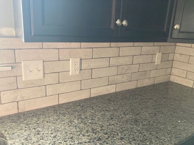 STONE BACKSPLASH
