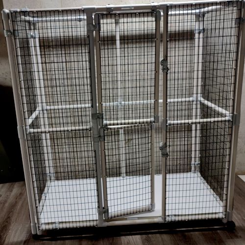 I needed a huge cat cage with many clamps, nuts an