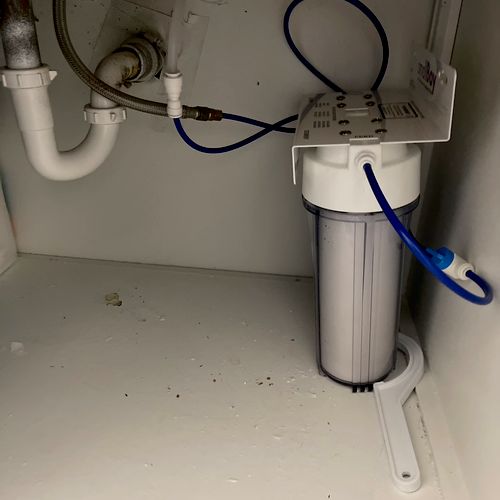 Installed a water filter under my sink, was able t