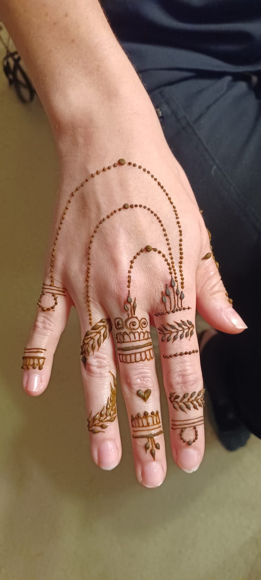 Henna Tattooing