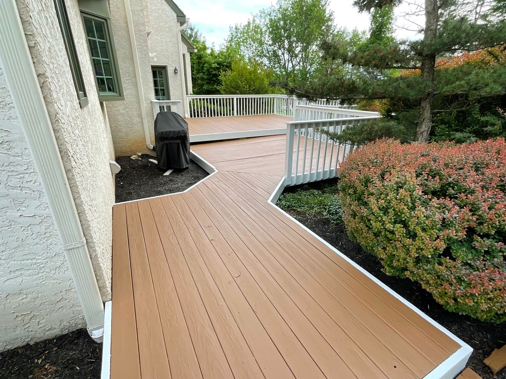 This deck came out amazing with the white trim