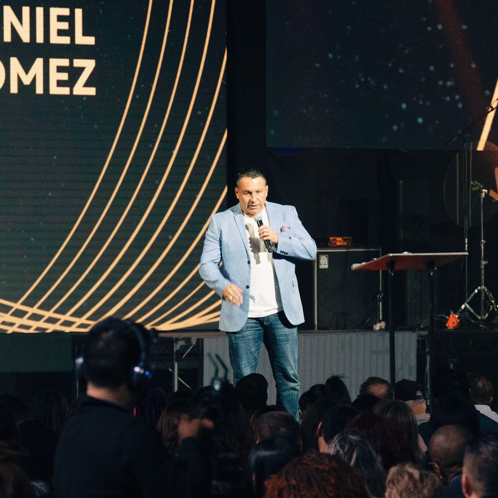 Daniel Gomez Motivational Keynote Speaker