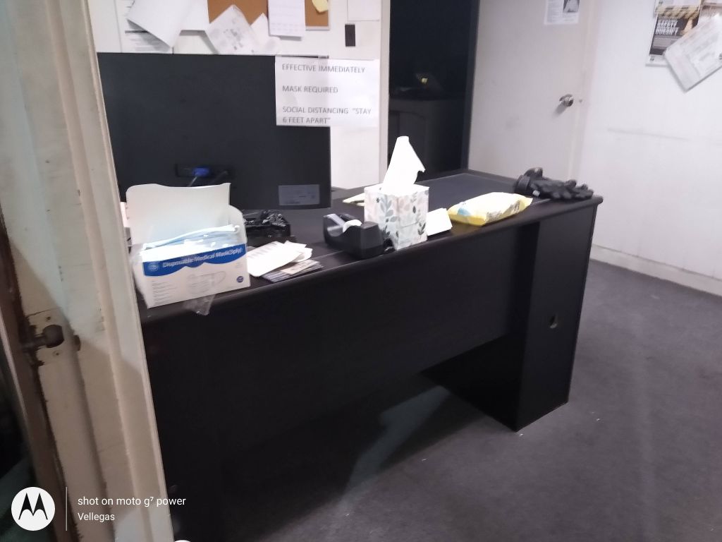 DESK JOCKEY OFFICE 