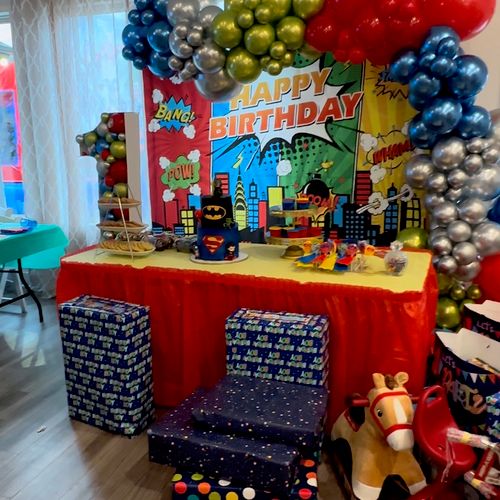 J made my kids birthday party stand out and colorf