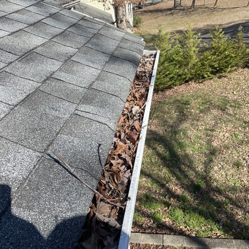 Gutter Cleaning and Maintenance