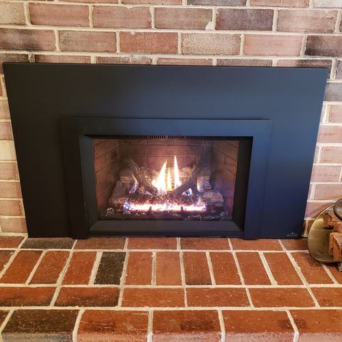 Gas fireplace insert