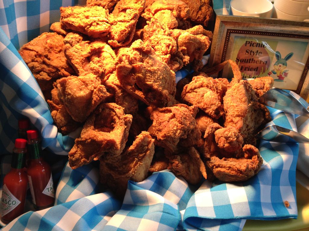 VERY Southern fried chicken buffet