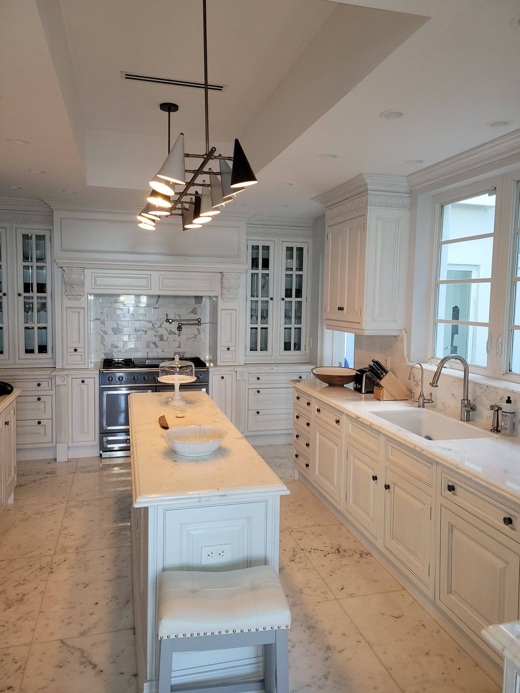 Ceiling lights fixtures installation 