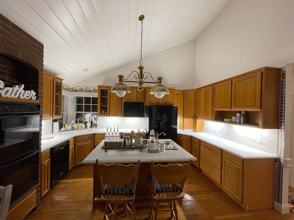 Under Cabinet Lighting 