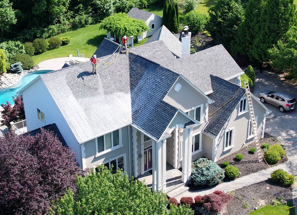 We help roofs big and small.