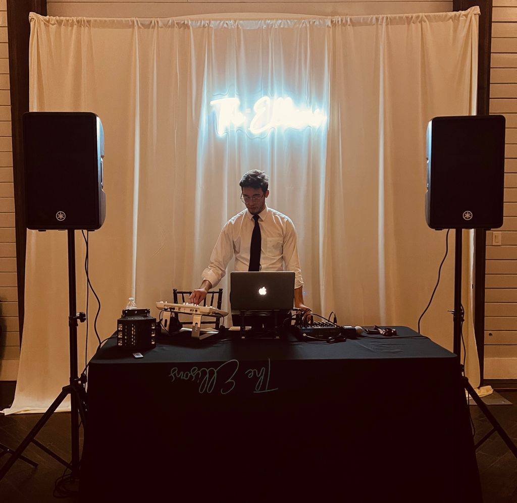DJ Erik