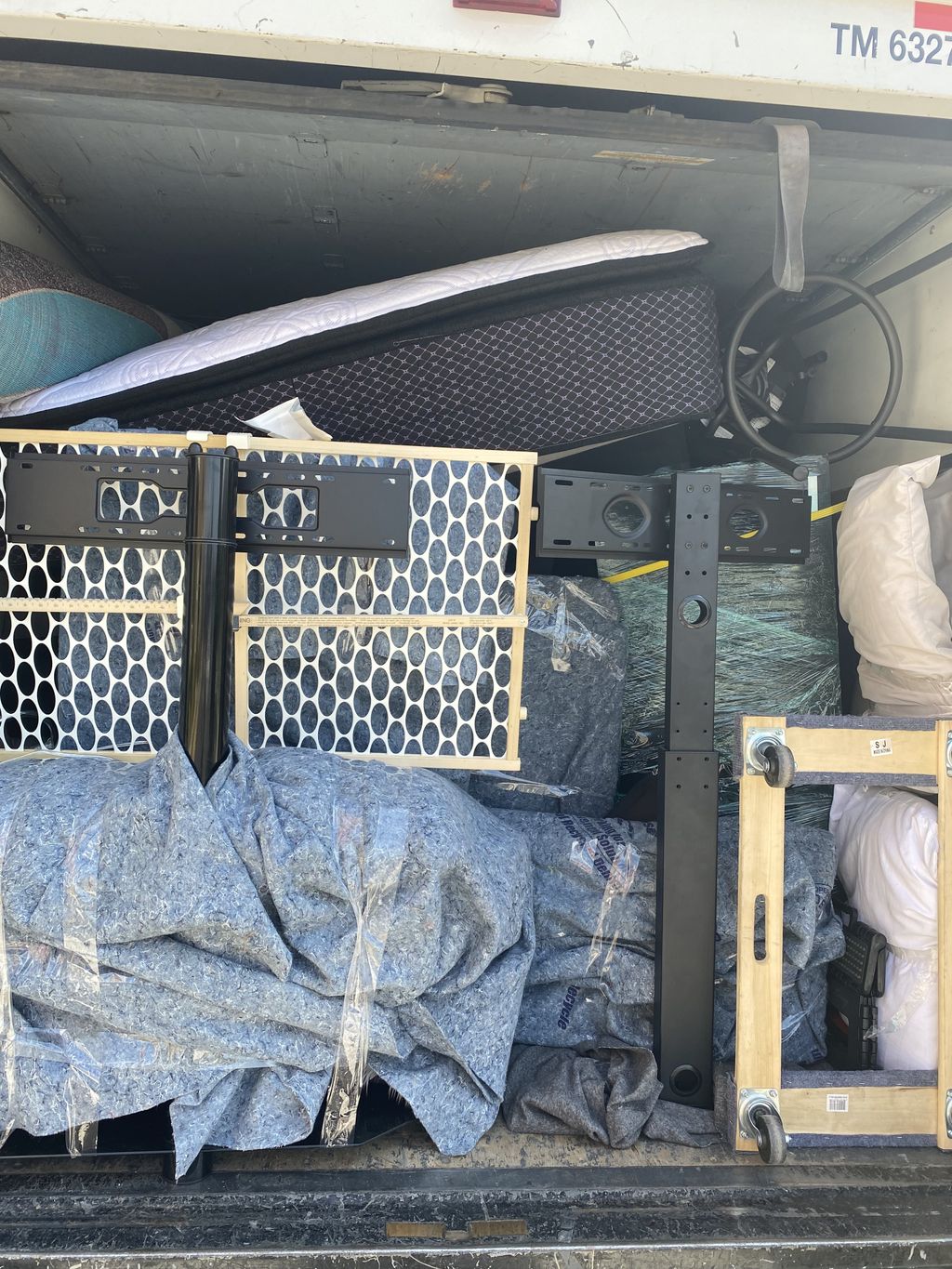 1 bedroom in 10’ truck 