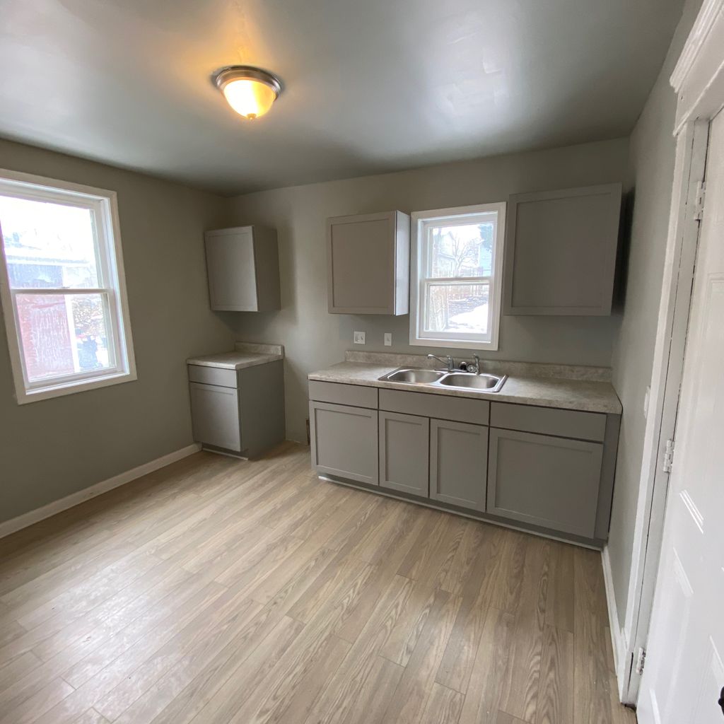 Leo Barker Property Management