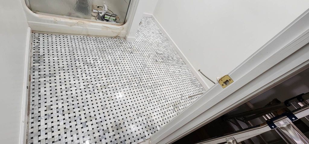 bathroom floor tile