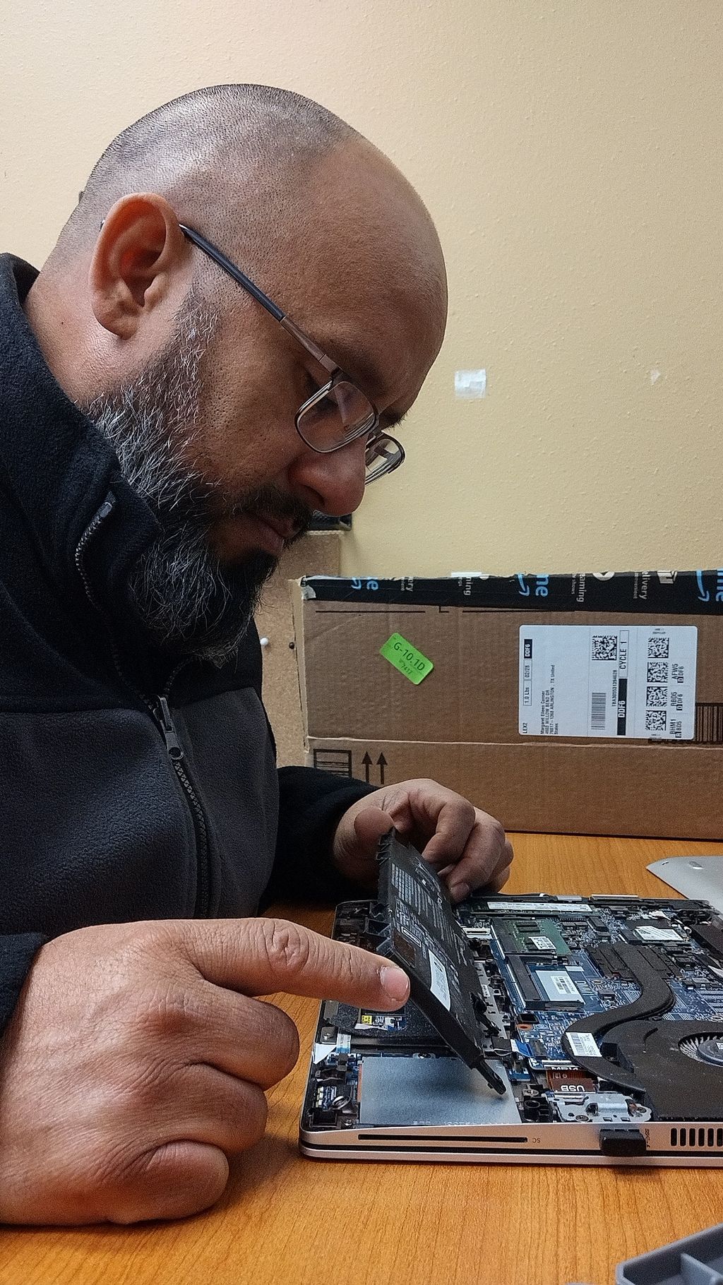Laptop's bettery replacement