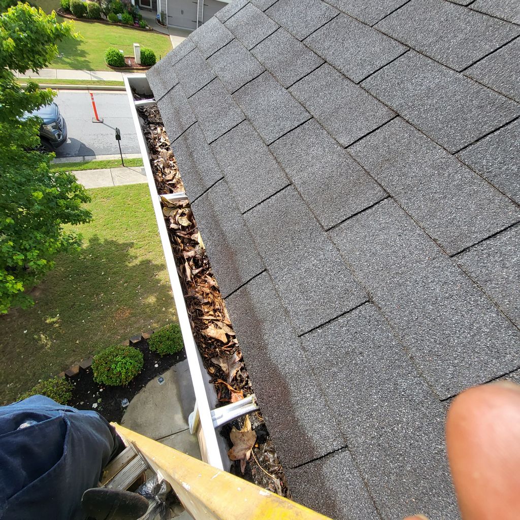 Gutter Cleaning and Maintenance