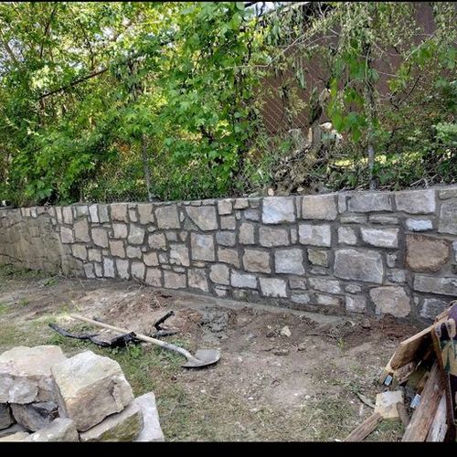 stone retaining wall