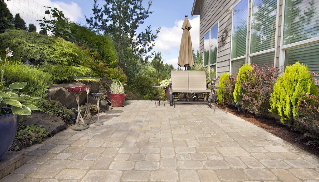 paver patio in backyard