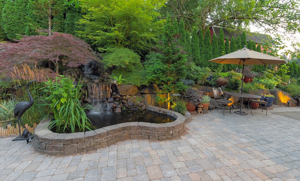 15 hardscaping ideas for your yard.