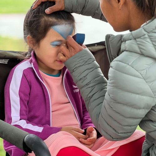 Kids loved Fah’s face paintings and her wonderful 