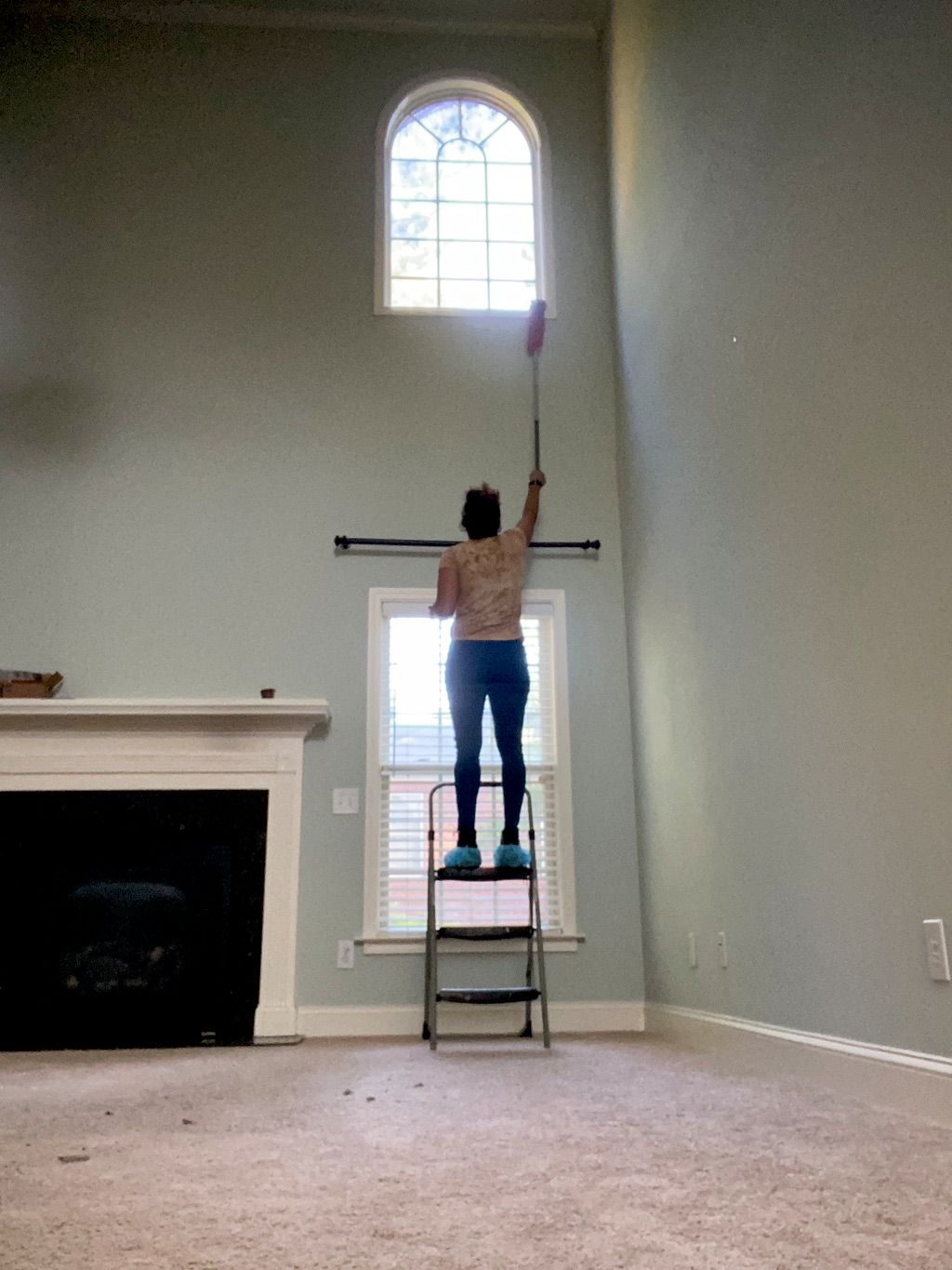 High window base cleaning 
