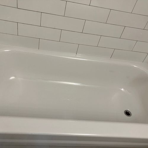 Excellent work. My tub look brand new!