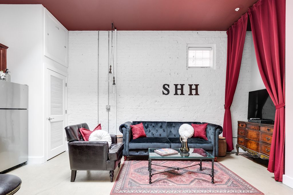 Prohibition Themed Airbnb