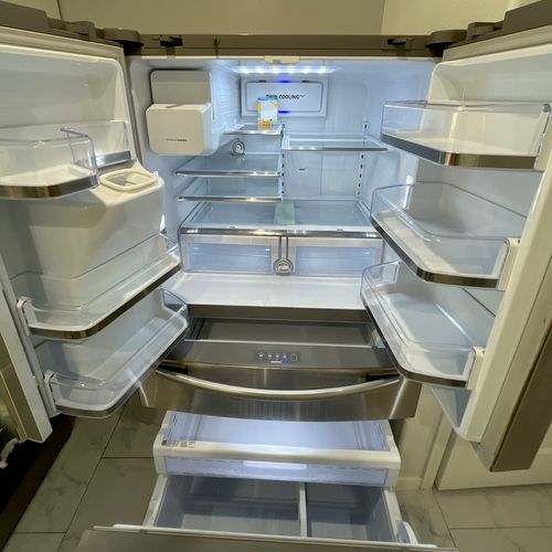 Spotless refrigerator & freezer 