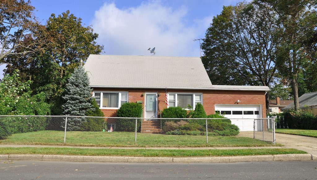 chain link fence around home