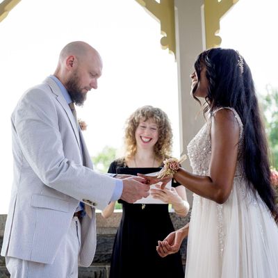 Avatar for Amanda Mason, Wedding Officiant
