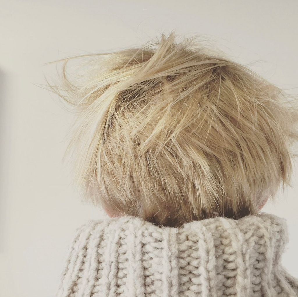 Short undercut and cool tones
