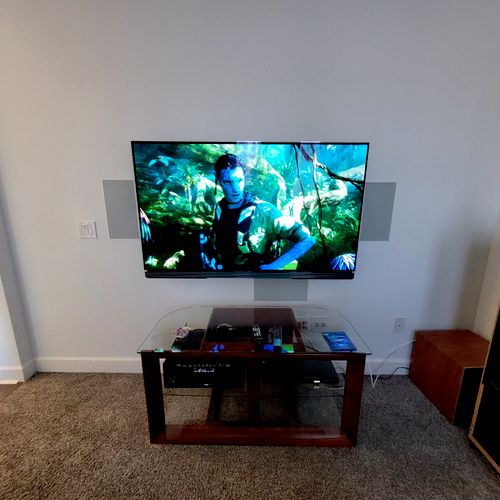 Mounted a 85" Samsung tv in the living room they w