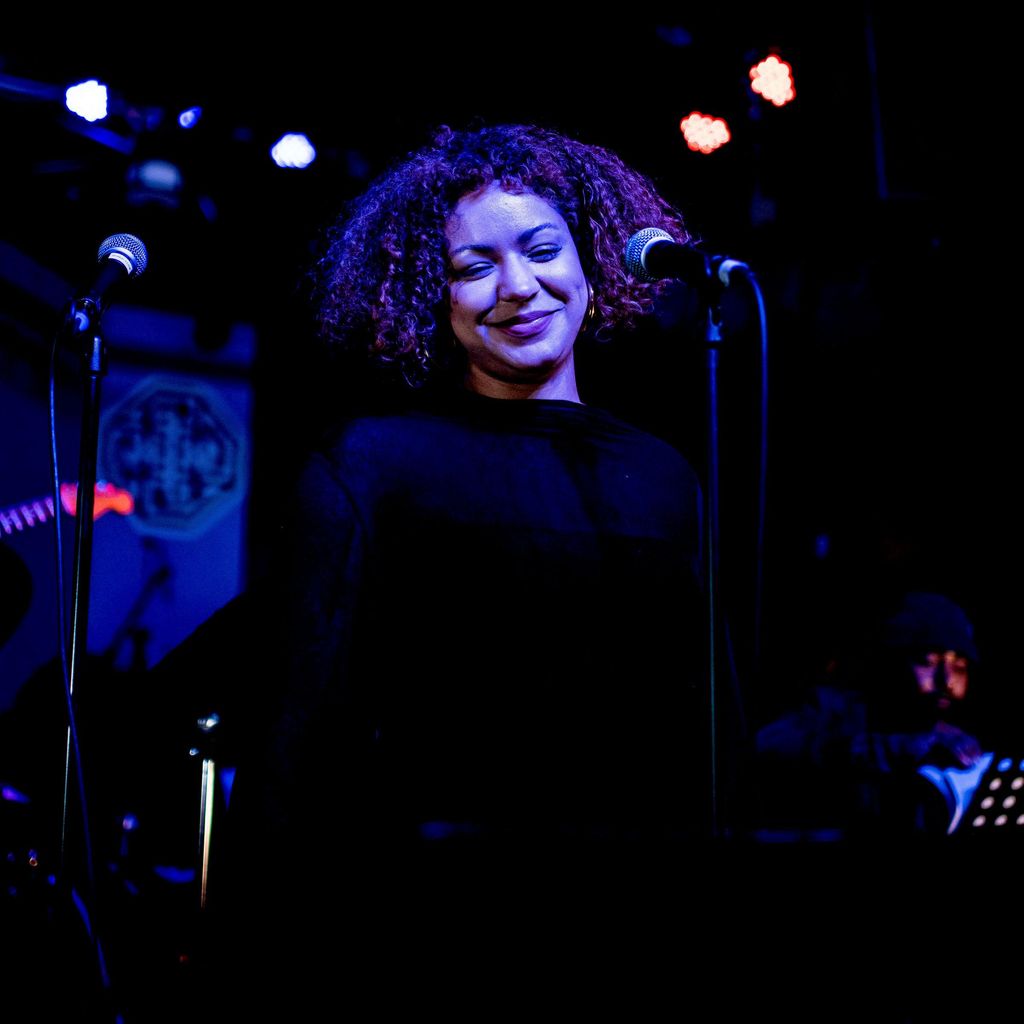 Mikaela Elson - Voice teacher