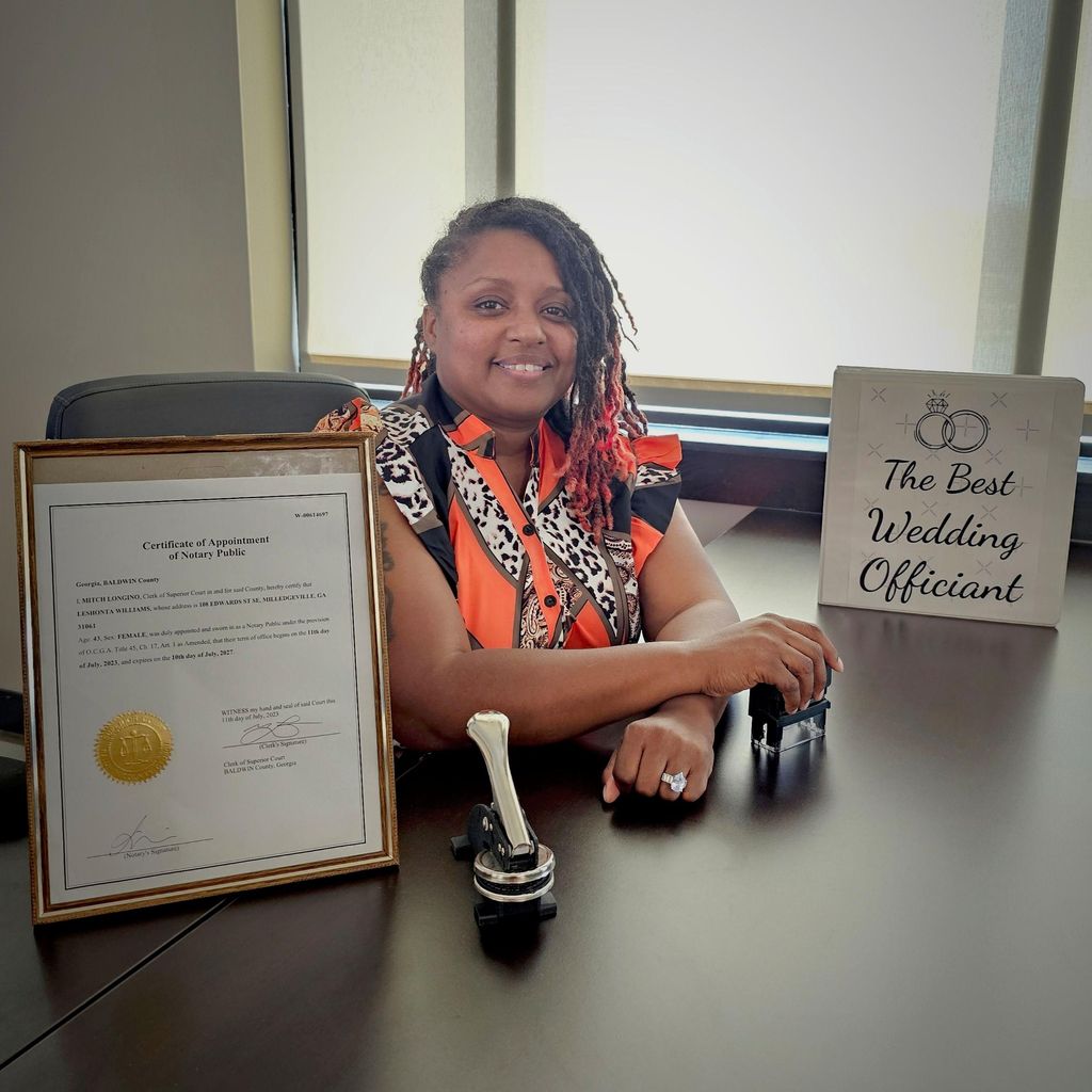 Devyne Notary