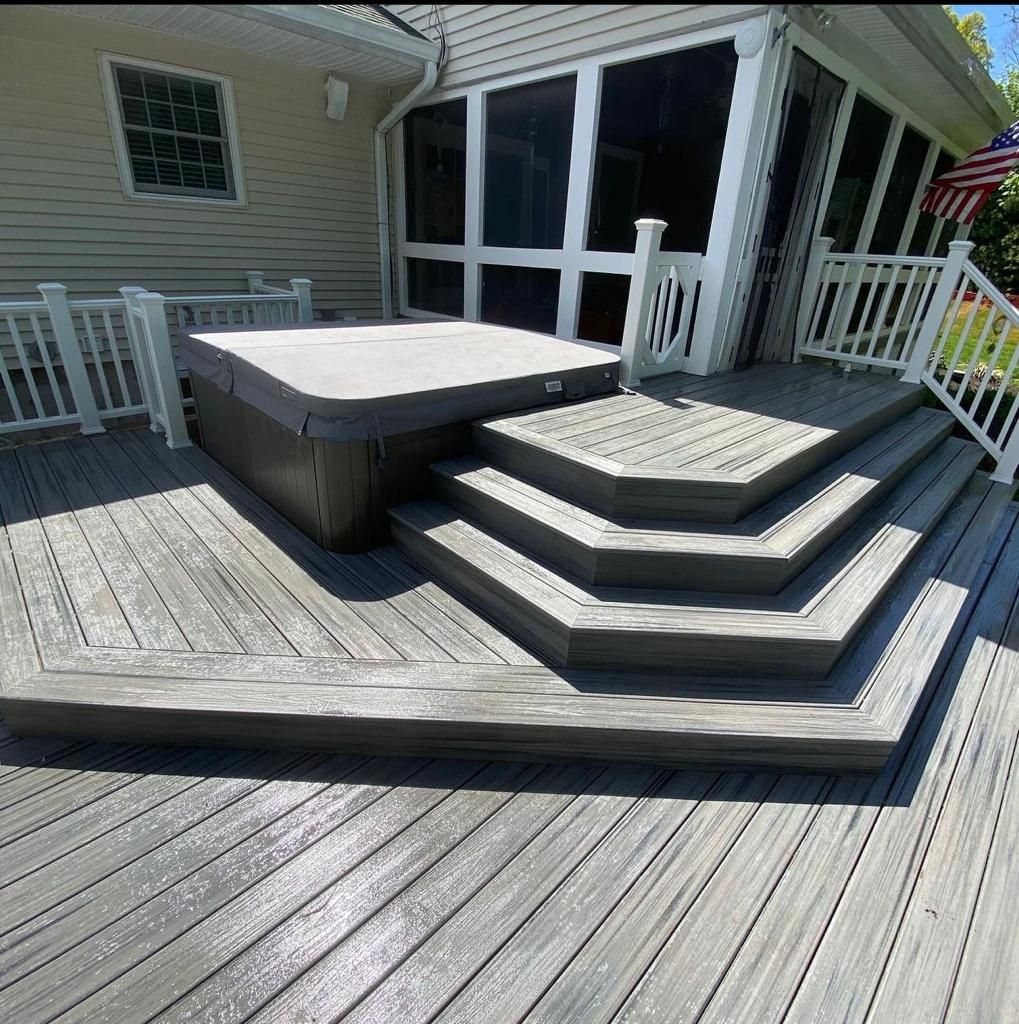 Deck & Hot-tub 