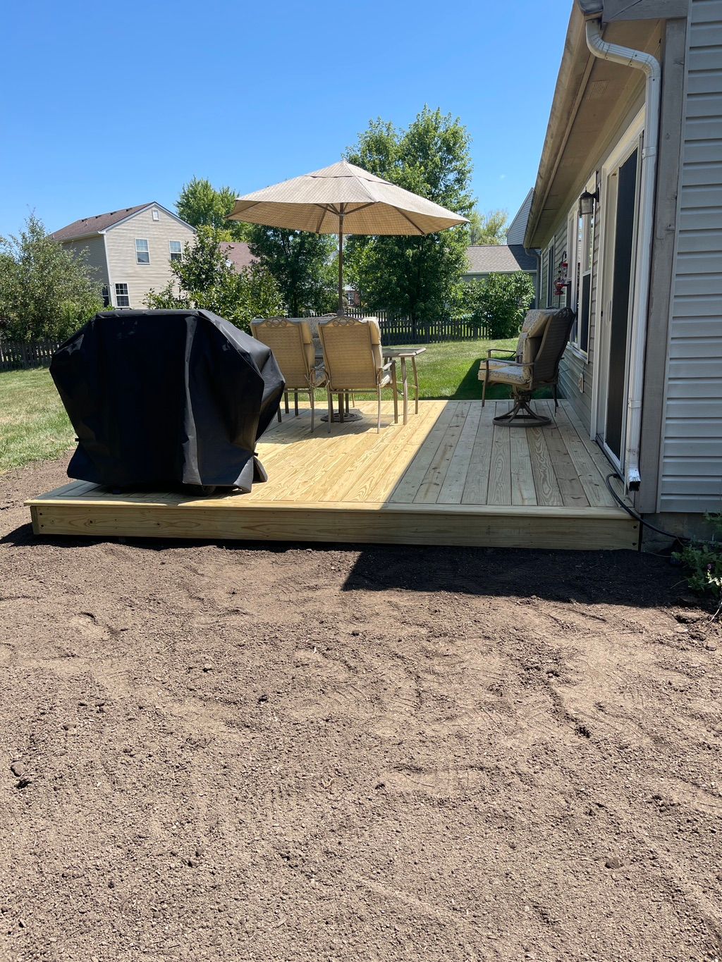 Simple Ground Level Deck 7.2023