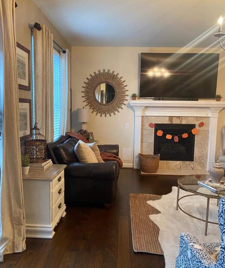 Common Area; Living Room 