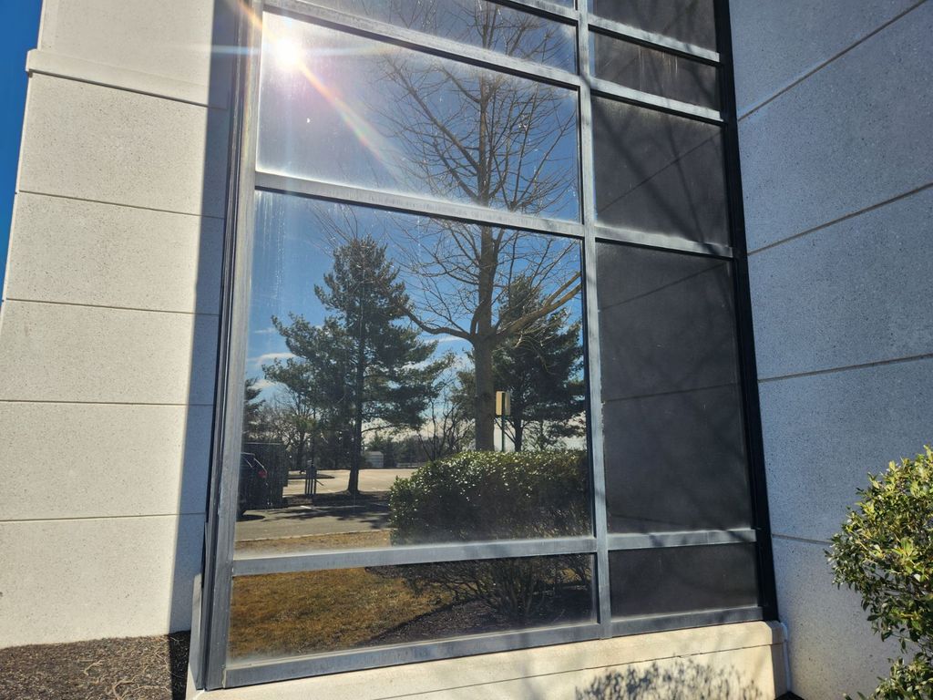 Window Repair for a Commercial Building